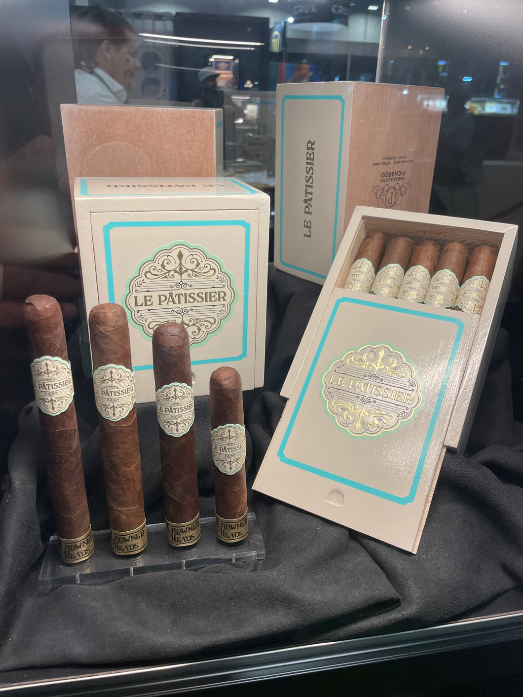 Crowned Heads Le Patissier No. 50 (4 3/8 x 50)